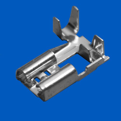 12.68.845 Steckdose Messer-Anschluss eckig 6,3х0,5mm 12.68.845 Steckdose Messer-Anschluss eckig 6,3х0,5mm