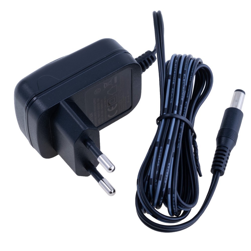 Блок живлення з вилкою 12W 5V, роз'єм:2,1x5,5 mm, PA012VP-050240E-15A1 FAVOTEK Блок живлення з вилкою 12W 5V, роз'єм:2,1x5,5 mm, PA012VP-050240E-15A1 FAVOTEK