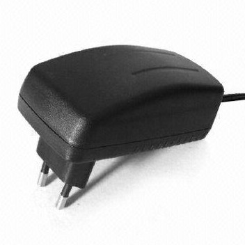 FAP040 12V/3A (P30B-3P2J) (Netzgeraet mit integriertem Netzstecker) FAP040 12V/3A (P30B-3P2J) (Netzgeraet mit integriertem Netzstecker)