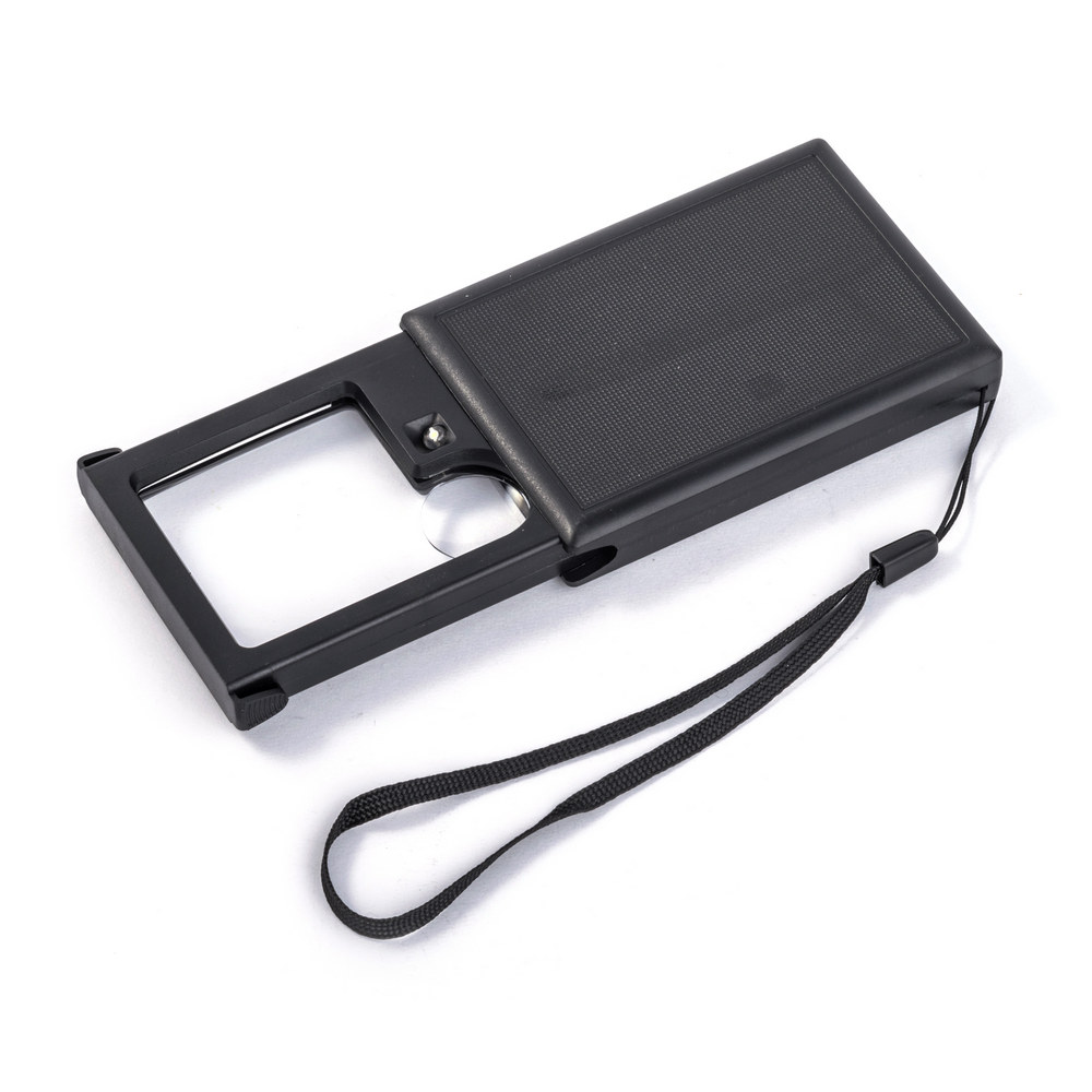 Hand-Lupe MG21015 einziehbar quadratisch, mit LED-Hintergrundbeleuchtung, 3Х, +6Х Hand-Lupe MG21015 einziehbar quadratisch, mit LED-Hintergrundbeleuchtung, 3Х, +6Х