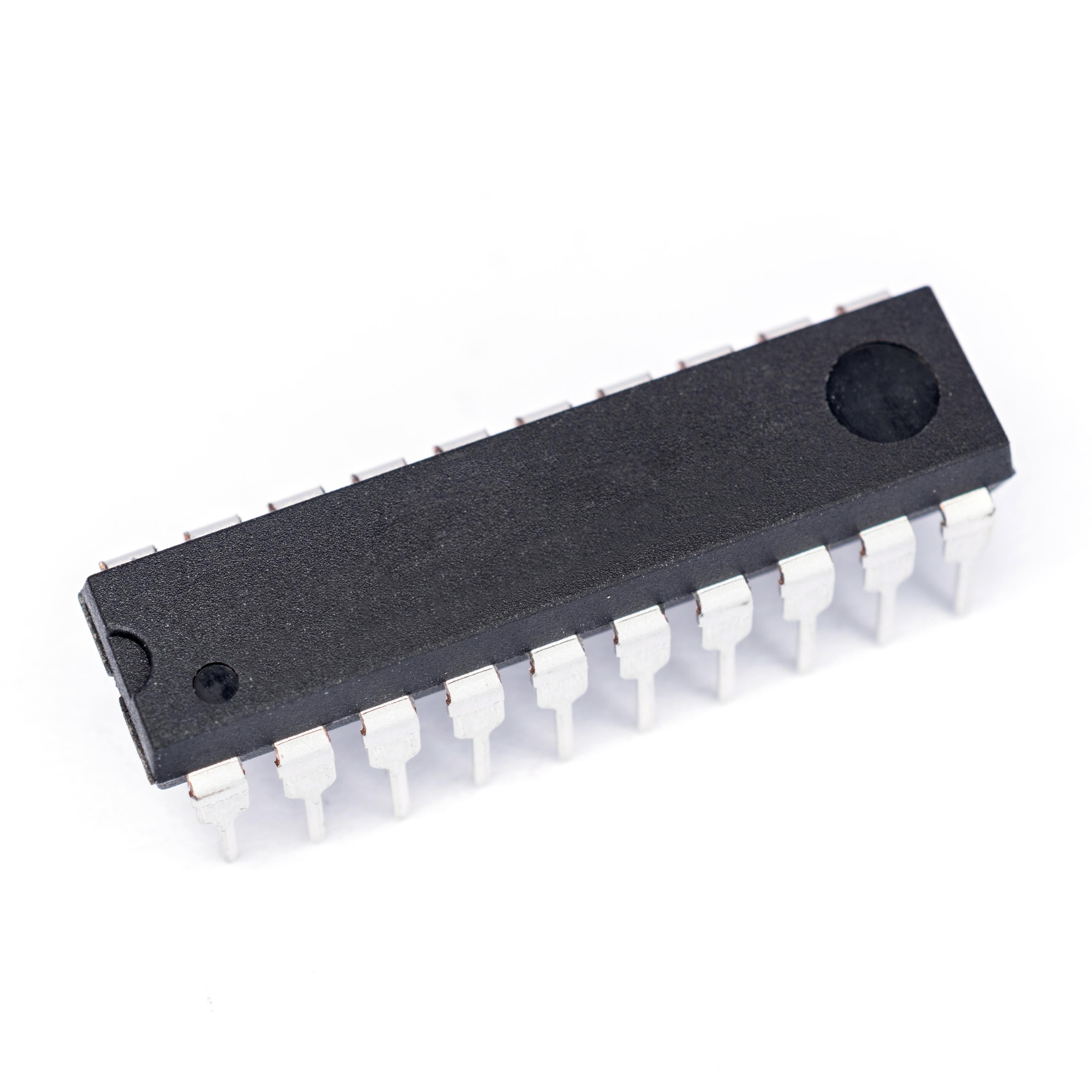 ATtiny26-16PU ATMEL AVR 8Bit Mikrokontroller 16MHz 2KB Flash 4.5V - 5.5V PDIP20