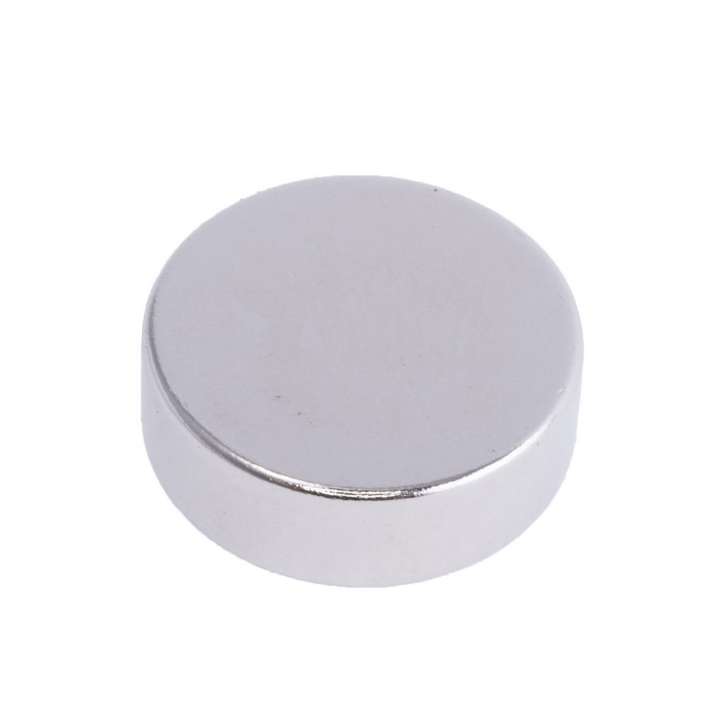 Магнит NdFeB, диск/цилиндр D18 x 6 mm (N38), Ni+Cu+Ni (никель) Магнит NdFeB, диск/цилиндр D18 x 6 mm (N38), Ni+Cu+Ni (никель)
