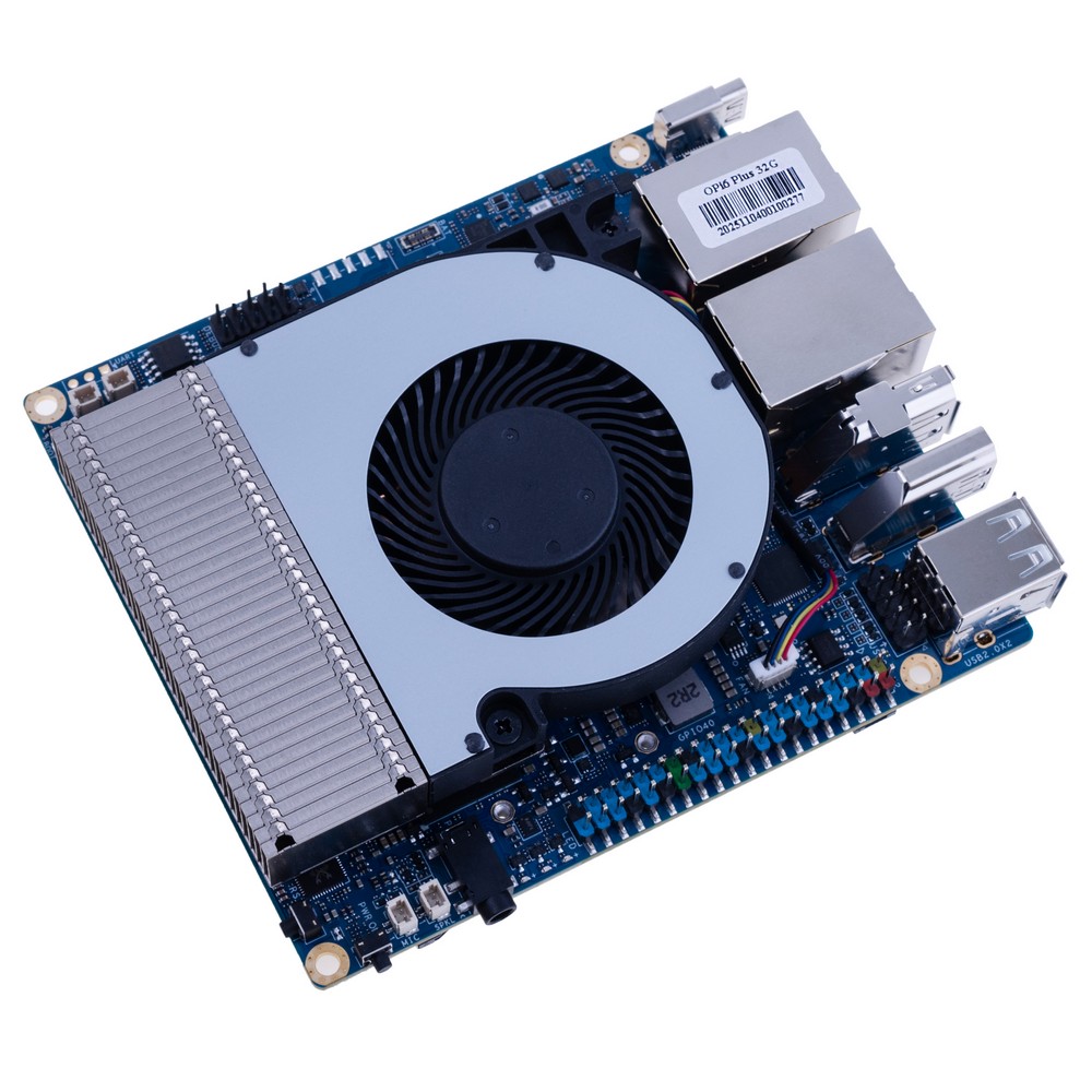 Мікрокомп'ютер Orange Pi 6 Plus 32G з охолодженням