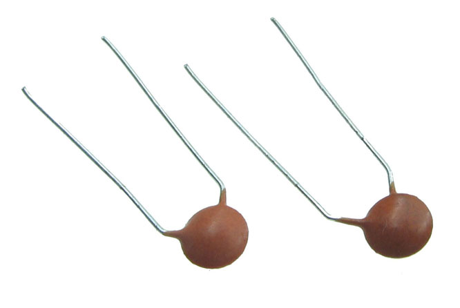 4,7nF 100V K(+/-10%) (15002A472KSBPB0R -Suntan) 4,7nF 100V K(+/-10%) (15002A472KSBPB0R -Suntan)