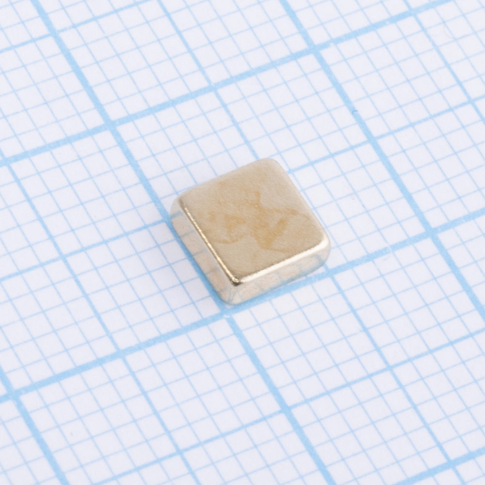 Neodym Magnet, Block 5 x 5 x 2 mm (N50), Ni+Cu+Ni+Au (Gold)